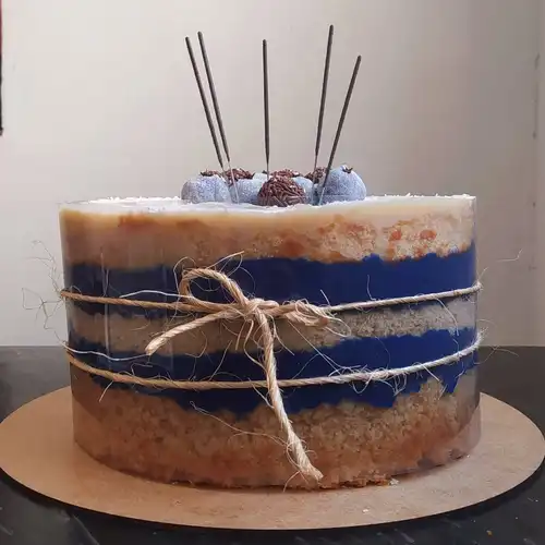 Bolo nacked cake com recheio azul